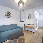 Antibes Proche De La Plage ,Appartement Lumineux Et Climatise
