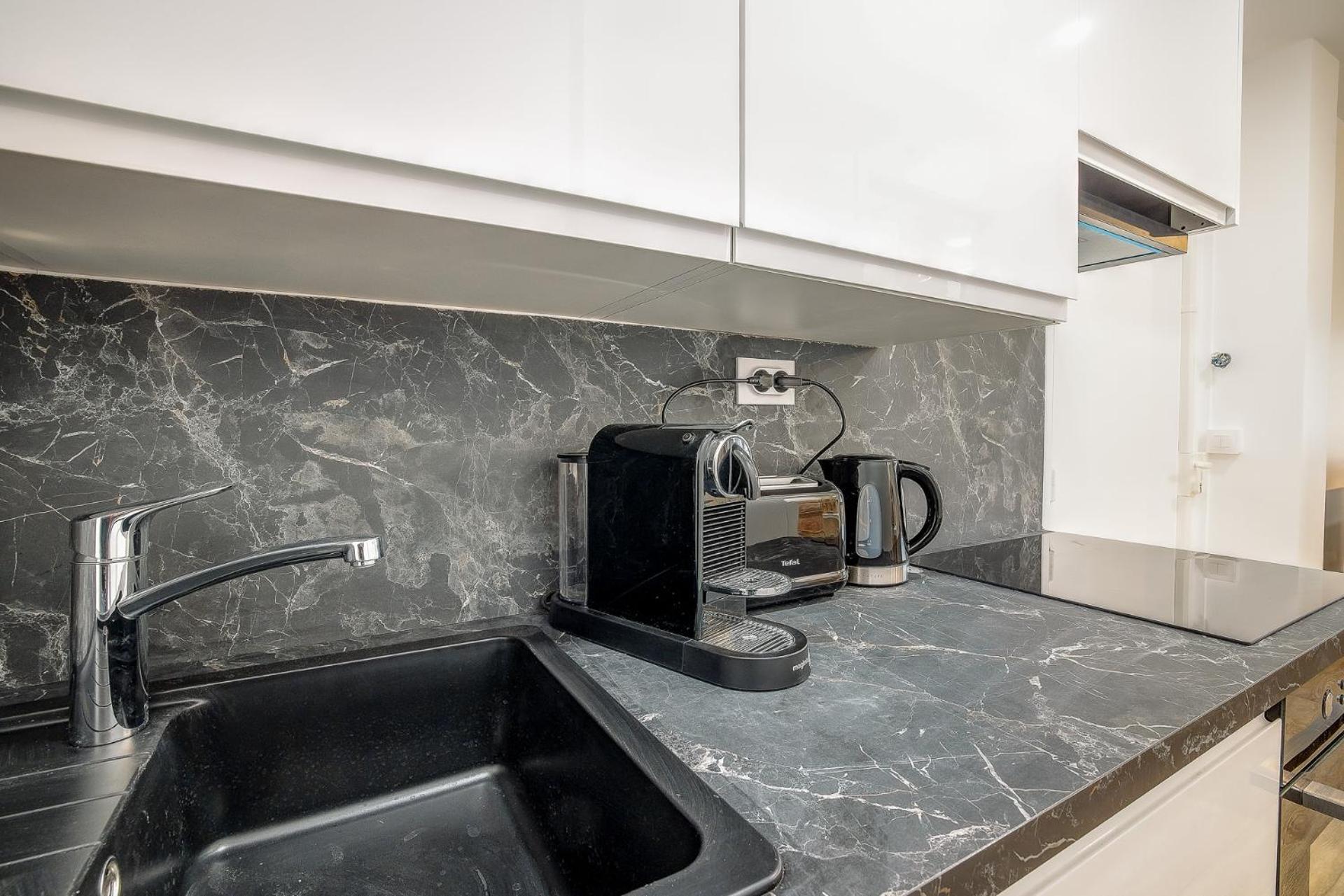 Proche De La ,appartement Lumineux Et Climatise *