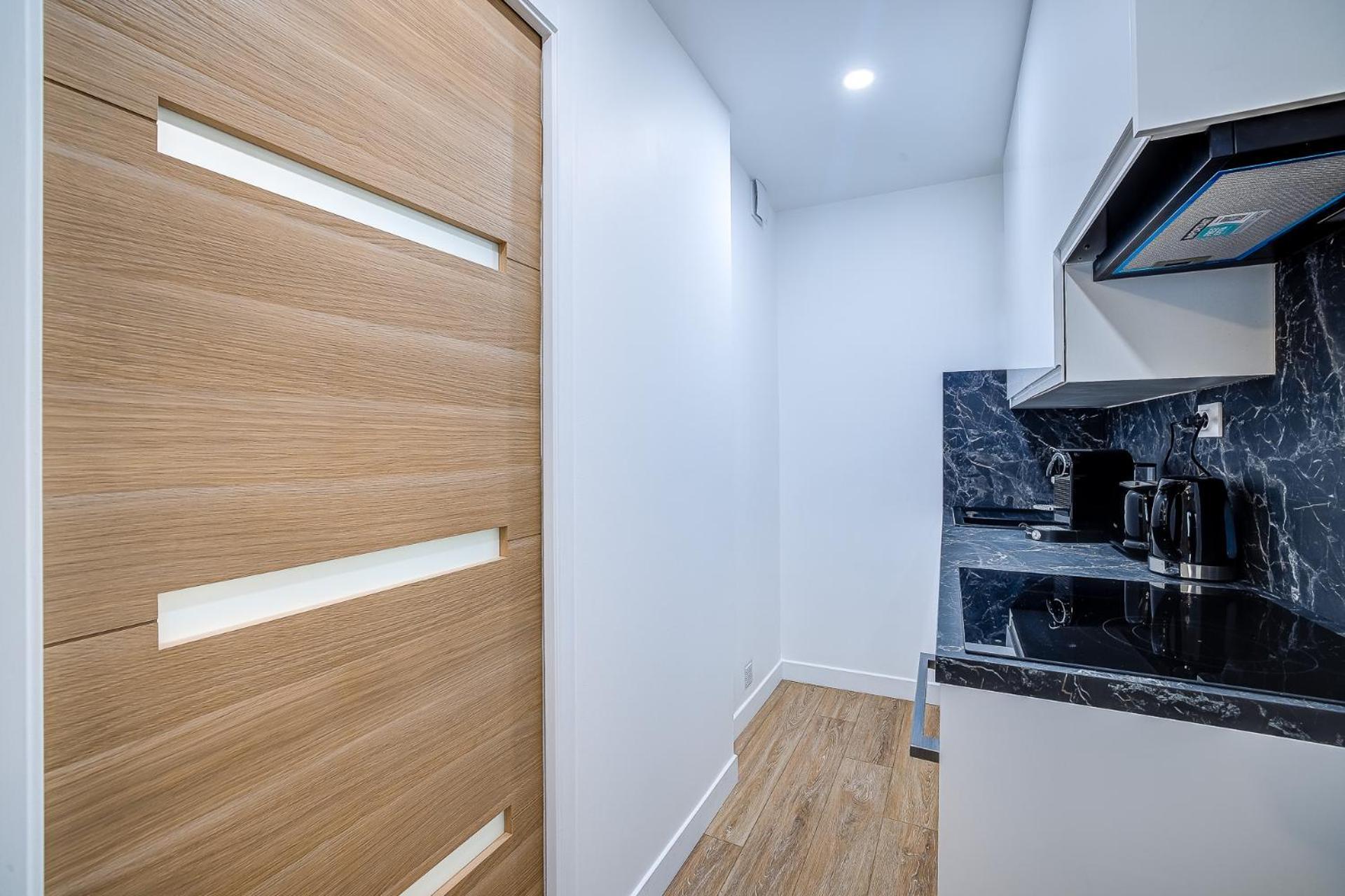 Proche De La ,appartement Lumineux Et Climatise *