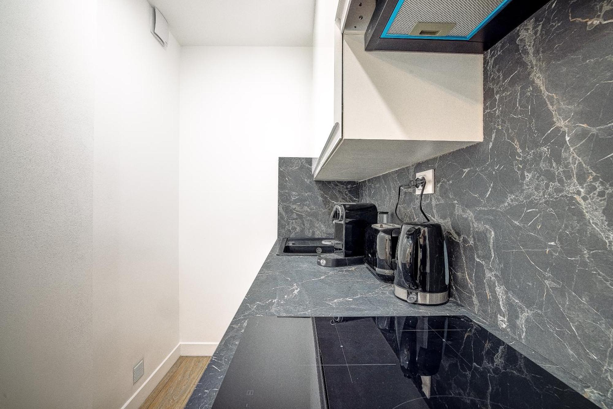 Proche De La ,appartement Lumineux Et Climatise Appartement Antibes